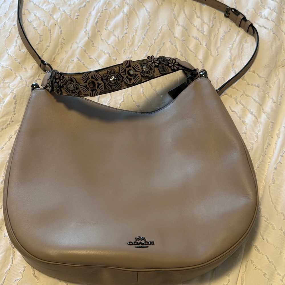 Coach Nomad Hobo In Willow Floral